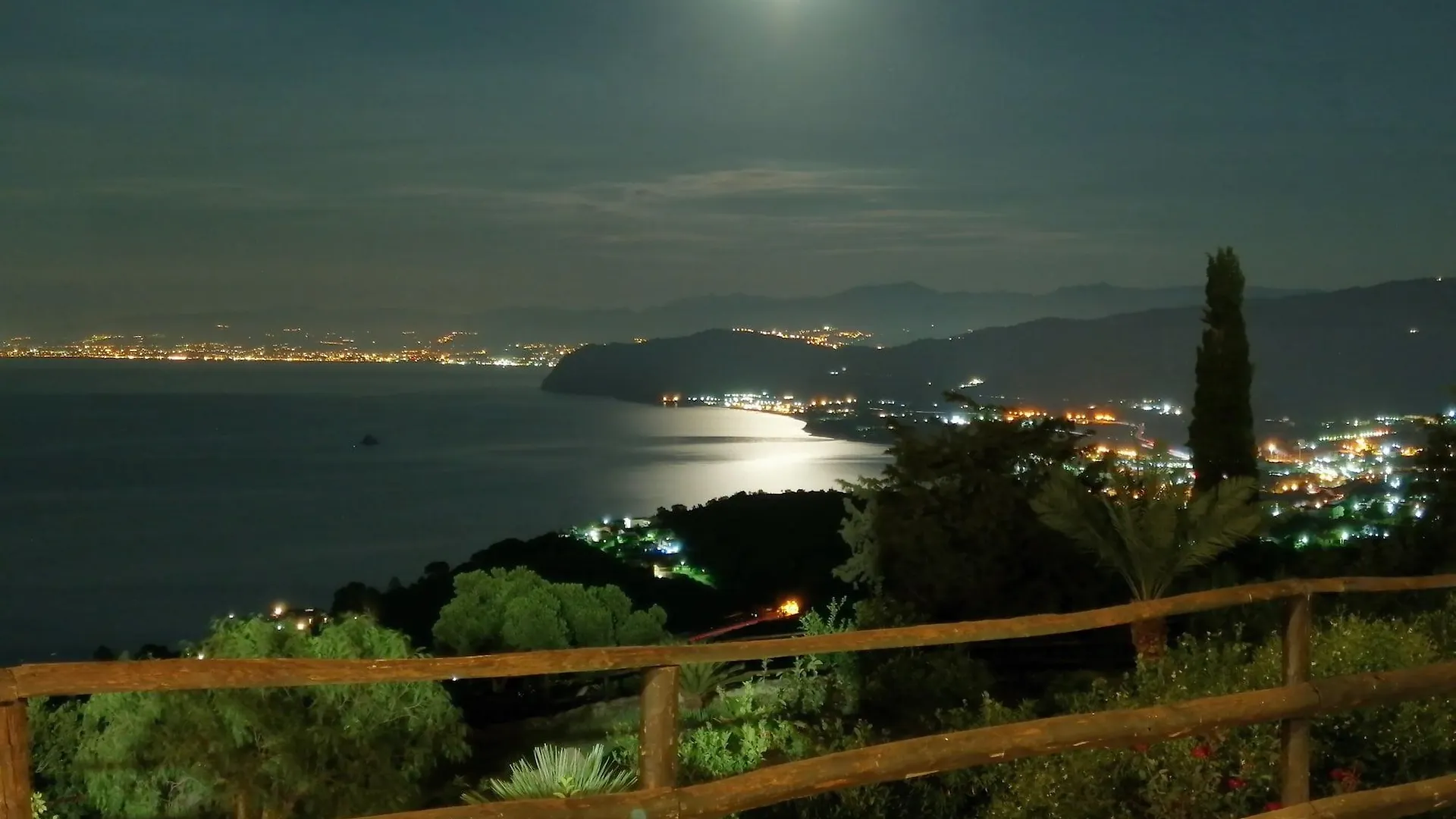 Lantgård Agriturismo Santa Margherita Gioiosa Marea