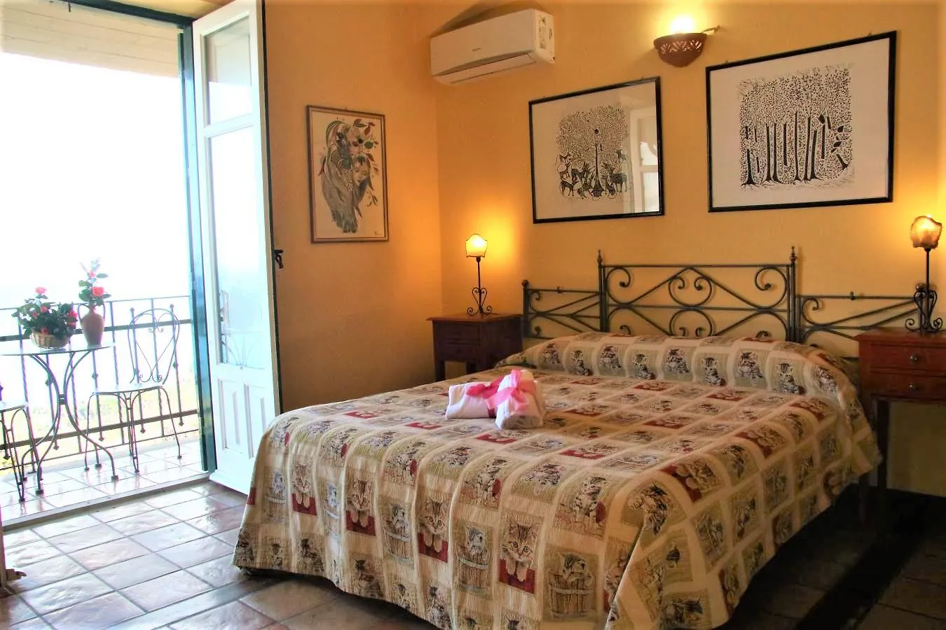 Lantgård Agriturismo Santa Margherita Gioiosa Marea Italien