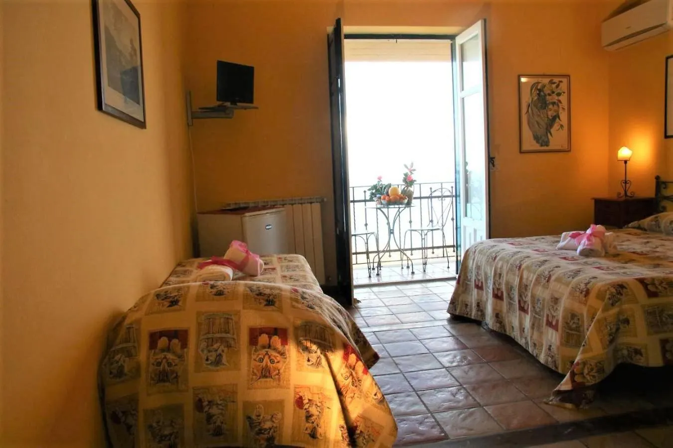 Lantgård Agriturismo Santa Margherita Gioiosa Marea
