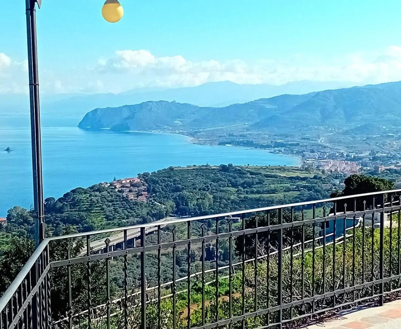 Lantgård Agriturismo Santa Margherita Gioiosa Marea Italien